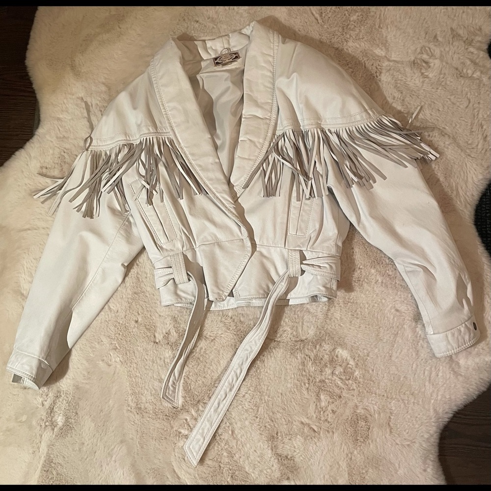 WHITE LEATHER CROPPED JACKET